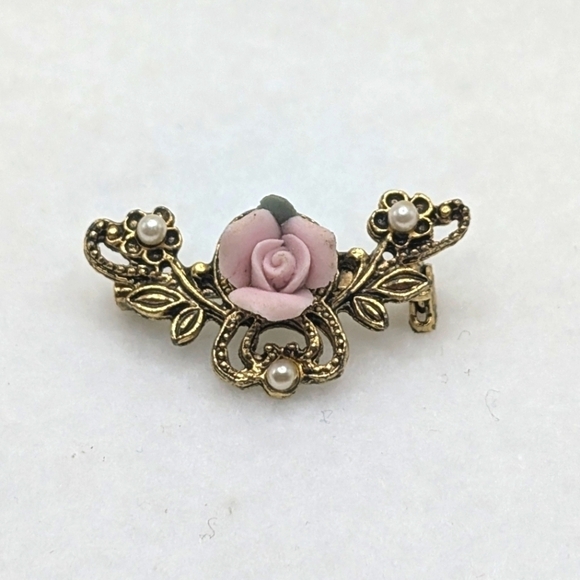 Vintage Gold Tone Porcelain Rose Faux Pearl Brooch Pin - Picture 1 of 3
